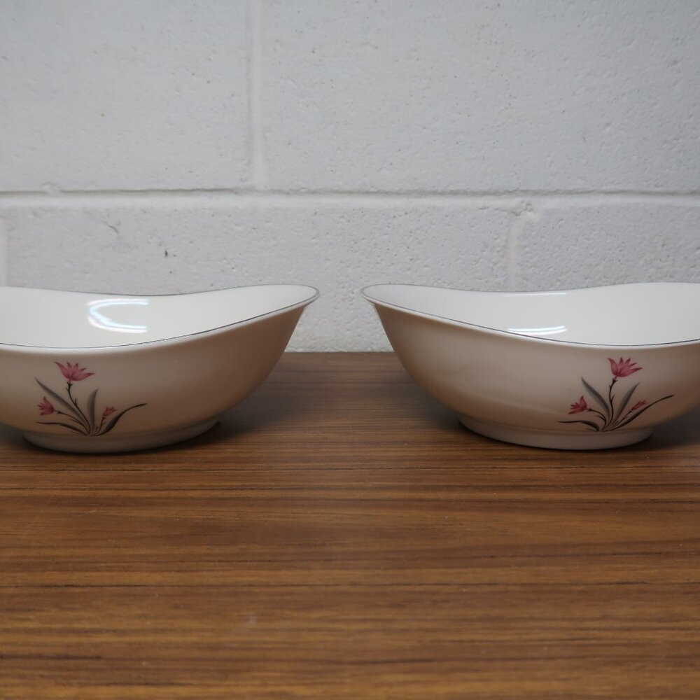 Lot of 2 Syracuse Alpine Serving/Vegtable Bowls
